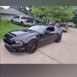 Selling My Hood Off 2011 Gt500