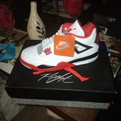 Jordan 4 Fire Red