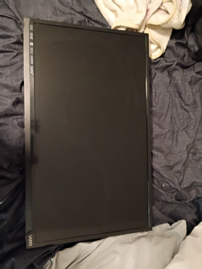 Vizio 35 inch Flat screen TV