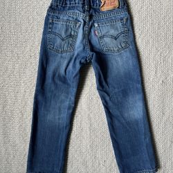 Levi’s Distressed Jeans – Kids Size 5 (4–5 Years)