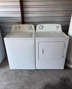 White Amana Washer And Electric Dryer Matching Set