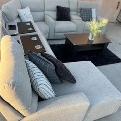 LARGE BEIGE SECTIONAL COUCH 🛋️ 