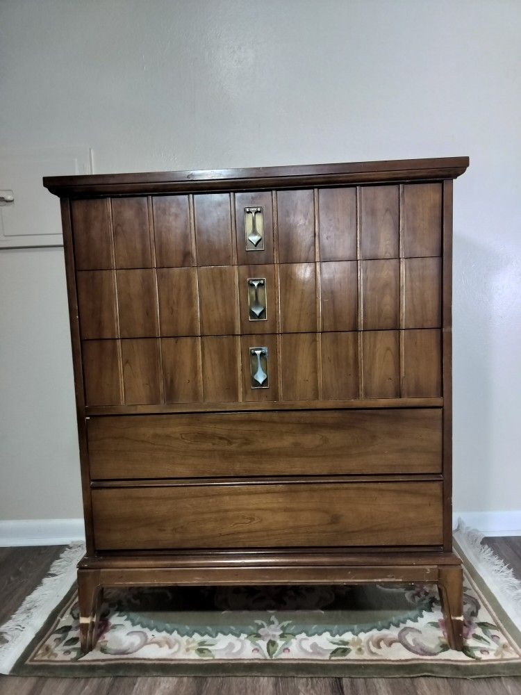 Mid Century Modern Dresser Highboy Dixie Walnut 5 Drawer Wood Brass Chest Handle