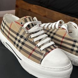 Burberry “Check” Shows