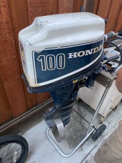B100 Honda outboard motor