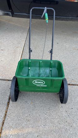 Scotts AccuGreen 2000 Drop Spreader
