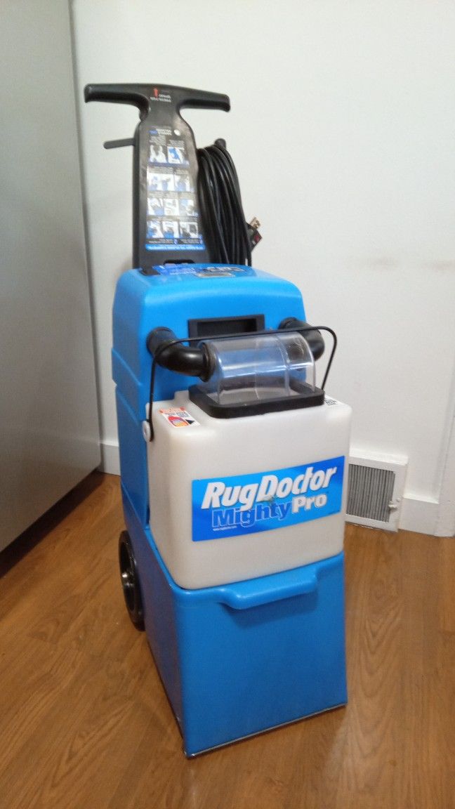 RUG DOCTOR • CARPET / RUG / UPHOLSTERY • HOME/CAR CLEANING MACHINE • EXCELLENT WORKING CONDITION