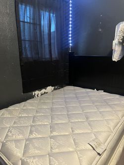 full size bed with mattress