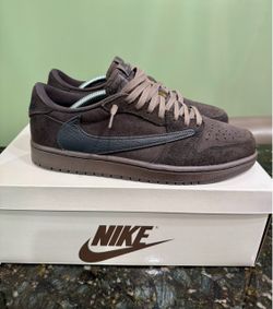 Jordan 1 low Velvet Mocha Travis Scott