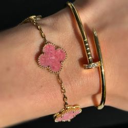 18k yellow gold Pink Van cleef Alhambra style Rhodonite 5 motifs clover shape stone bracelet