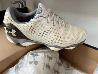 Under Armour Golf Shoes with Spikes