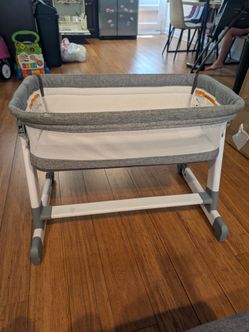 Simmons Kids Bedside Bassinet