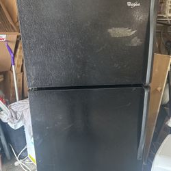 Whirlpool Fridge Works Fine 150 Pickup 200 For Delivery 