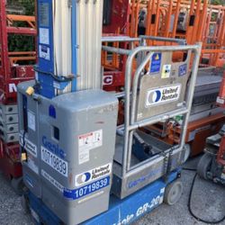 Genie GR-20 Vertical Lift 20’