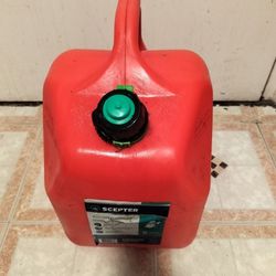 5 Gallon Gas Can Pre Owned NE Philly 