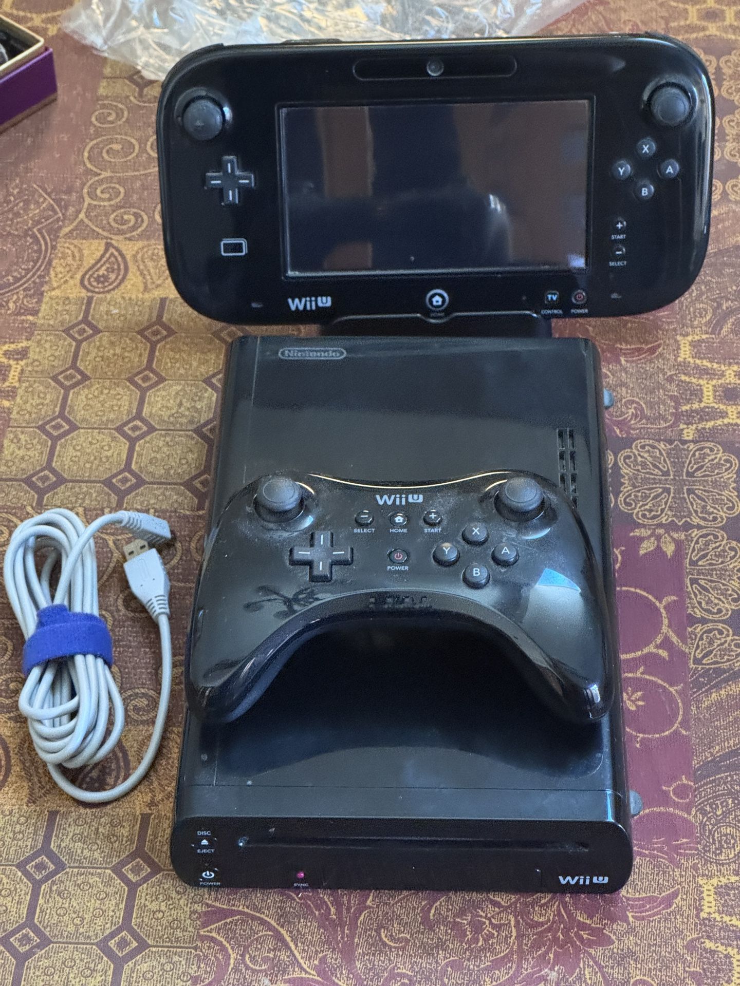 Wii U With Pro Controller And Custom Firmware