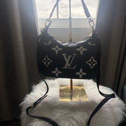 Crossbody Bag Black ♠️  SALE 