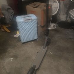 Qlaway Electric Scooter 