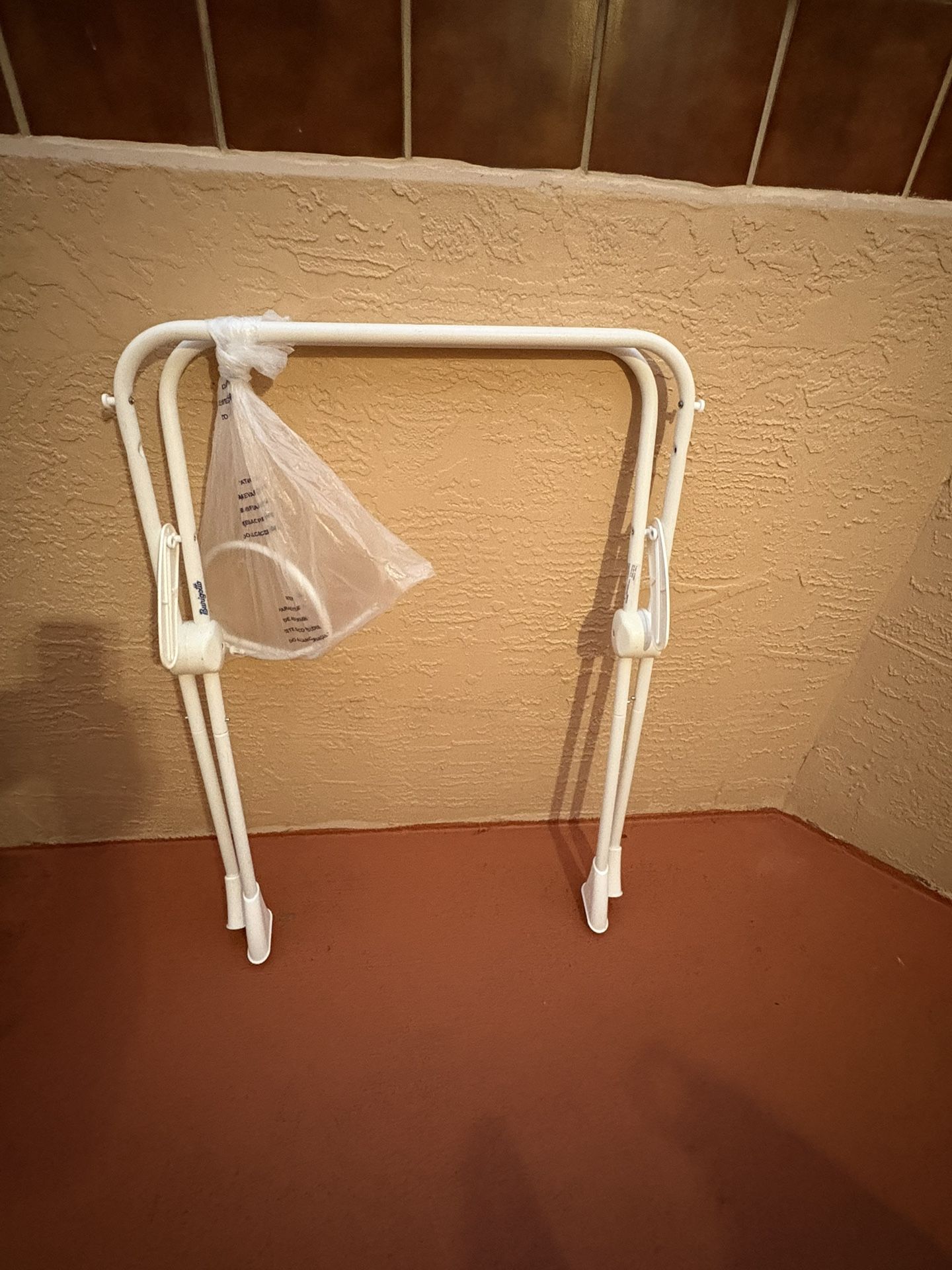 children's bath tub with stand