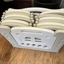 Expanding Playpen 14 Panels 