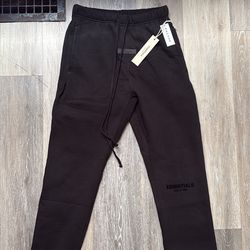 Black essential pants