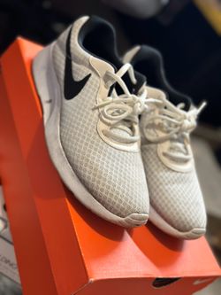 Nike shoes women