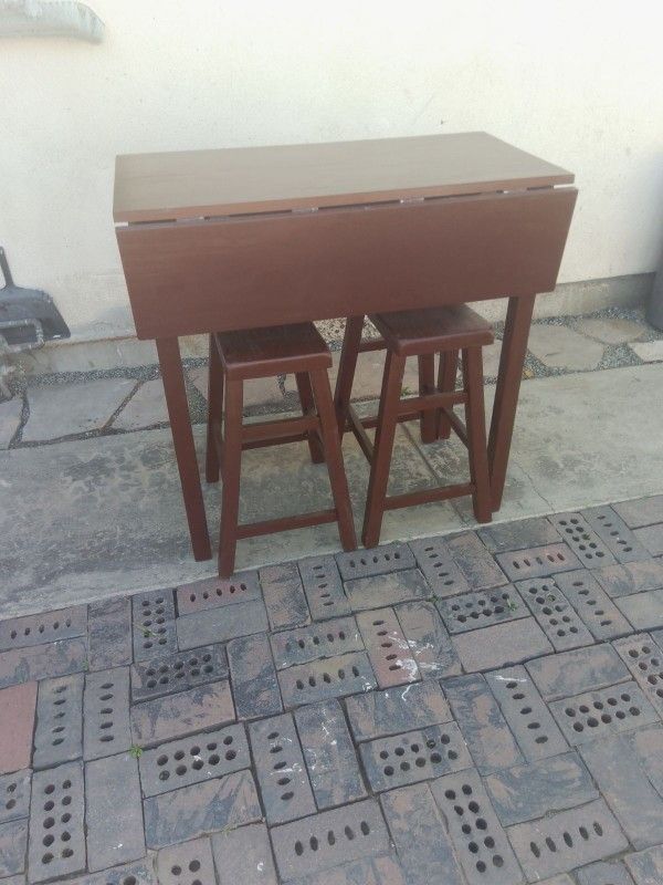 Table with Chairs