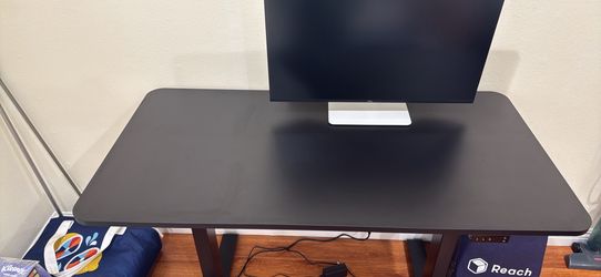Standing desk