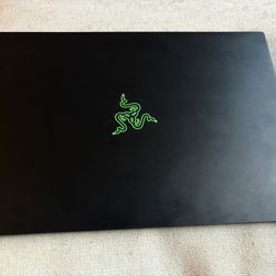Razer Blade 15 Advanced (2020) – RTX 2080 Super Max‑Q, 1TB SSD, 16GB RAM, Battery Replaced in 2022