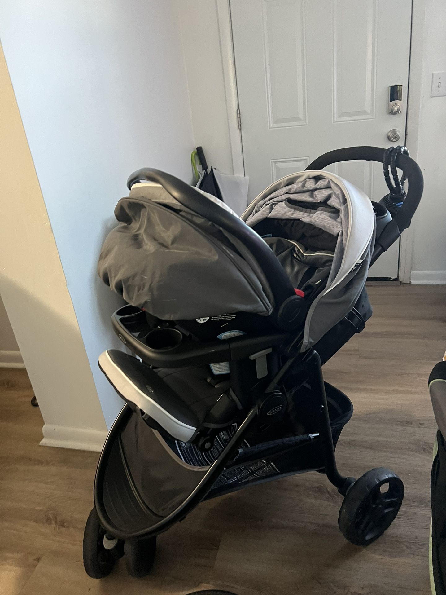 Car Seat And Stroller 