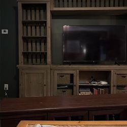 entertainment center/media center