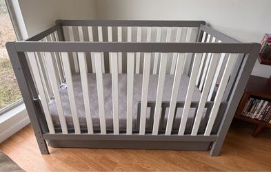 DaVinci Colby 4-In-1 Convertible Crib With Trundle Drawer