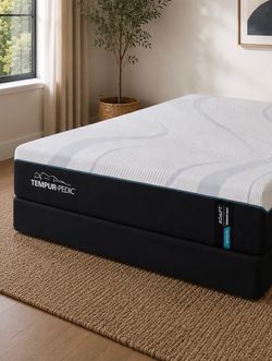 Queen Size Mattress TempurPedic Adapt  Medium Contour Technology Premium Comfort Factory Fresh & Sealed in Plastic Same Day Delivery
