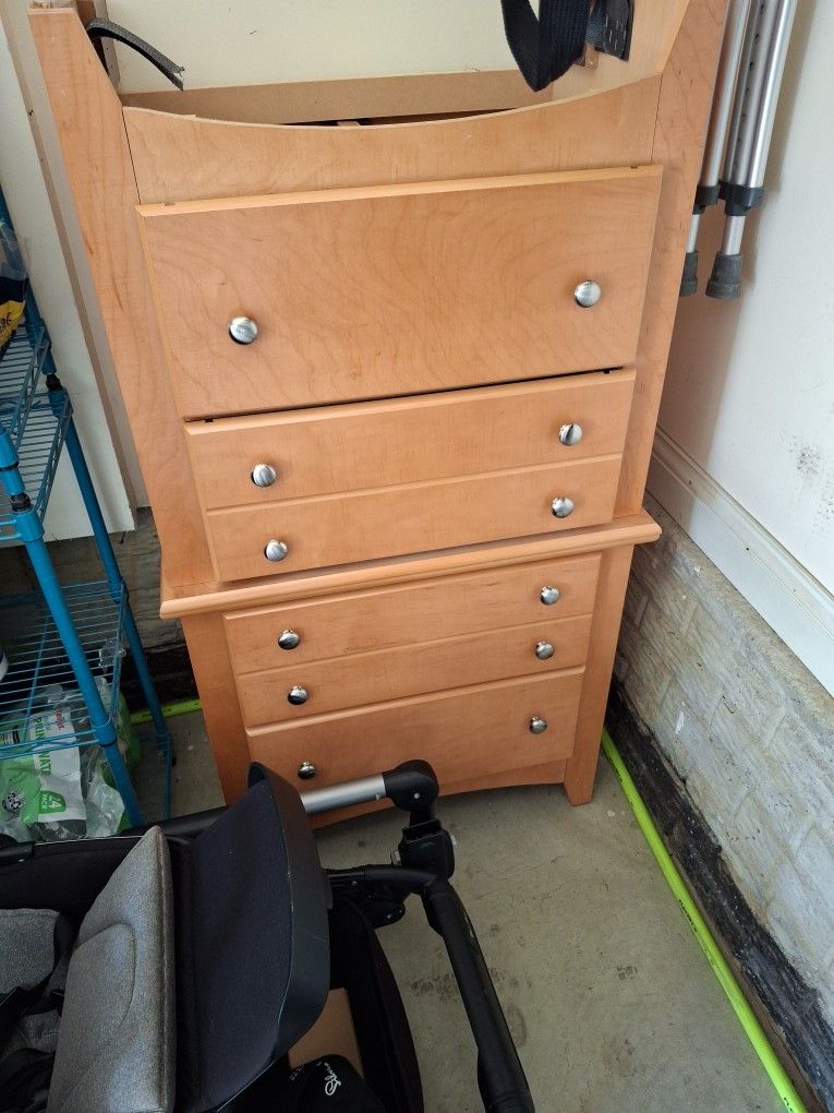Queen Bedroom Set