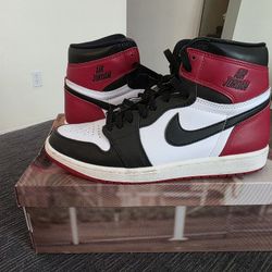 Jordan 1 Black Toe