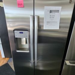 GE 21.8 cu. ft. Side by Side Refrigerator in
Fingerprint Resistant Stainless Steel, Counter
Depth
