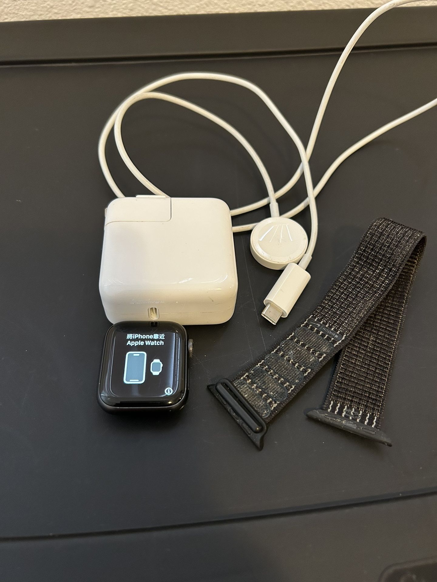 Apple Watch SE 1st Generation (GPS, 40mm) 2021