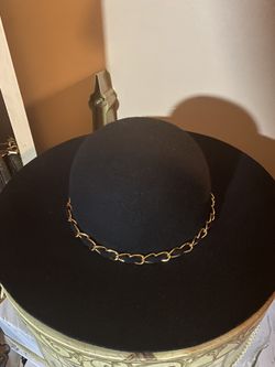 Black Hat With Gold Chain 4”Brim 