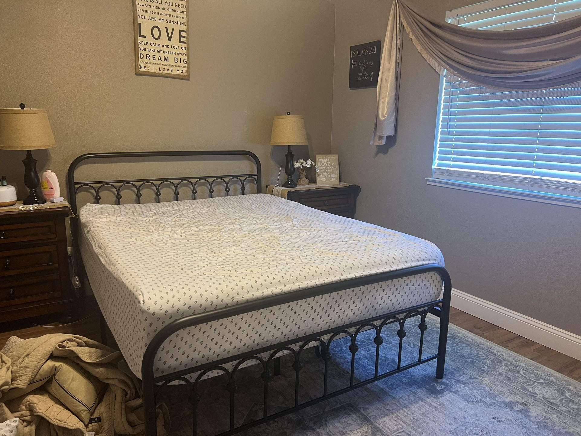 Queen Bed Frame Only Excellent Condition 