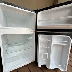 Mini Fridge w/ Separate Freezer