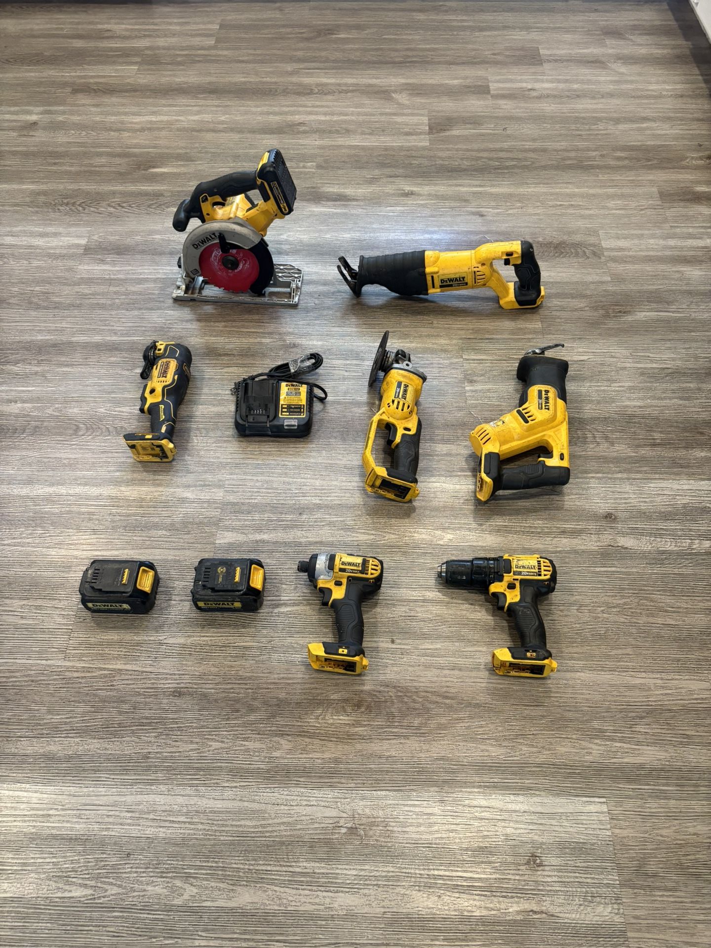 Dewalt Tools Set