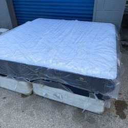 King Size Mattress And Box Spring 