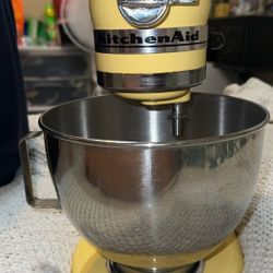 Light Yellow Kitchen Aid Mixer