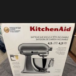 KitchenAid Tilt-Head Stand Mixer – 4.3L (Silver) – New in Box