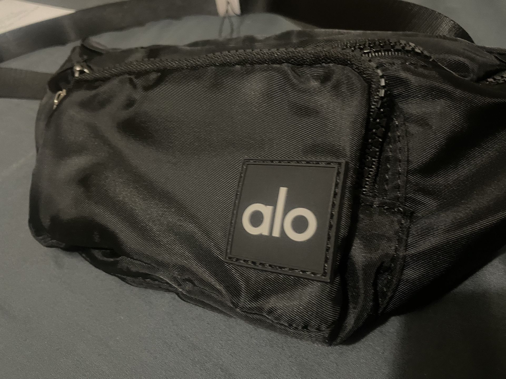 Alo Explorer Fanny Pack Waist Bag 