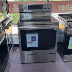 Stove Electric With InstaView And Air Fryer New Open Box And 1 Year Warranty 