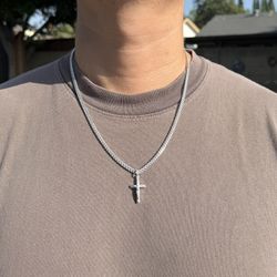 Silver Cuban Link Chain With Jesus Pendant 