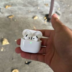 Airpods 4 Anc 9/10 Condition Used Once Or Twice