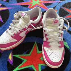 Pink Nike Dunks 