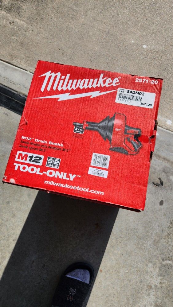 Milwaukee M12 Drain Snake